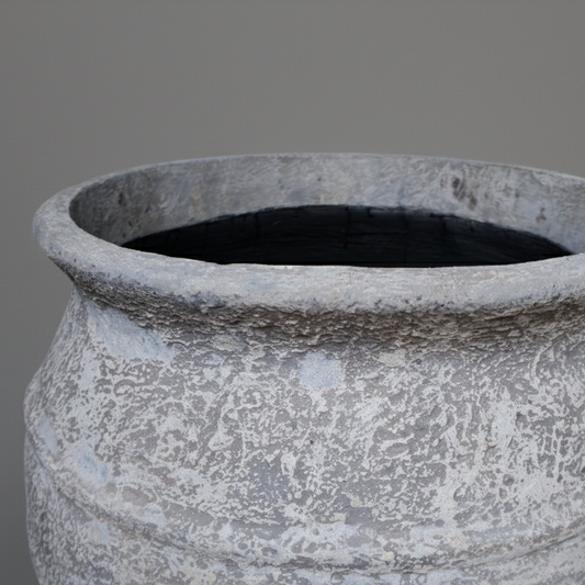 Nico Distressed Pot - Soft Grey