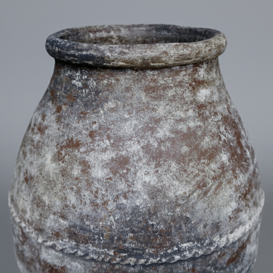 Enzo Distressed Pot