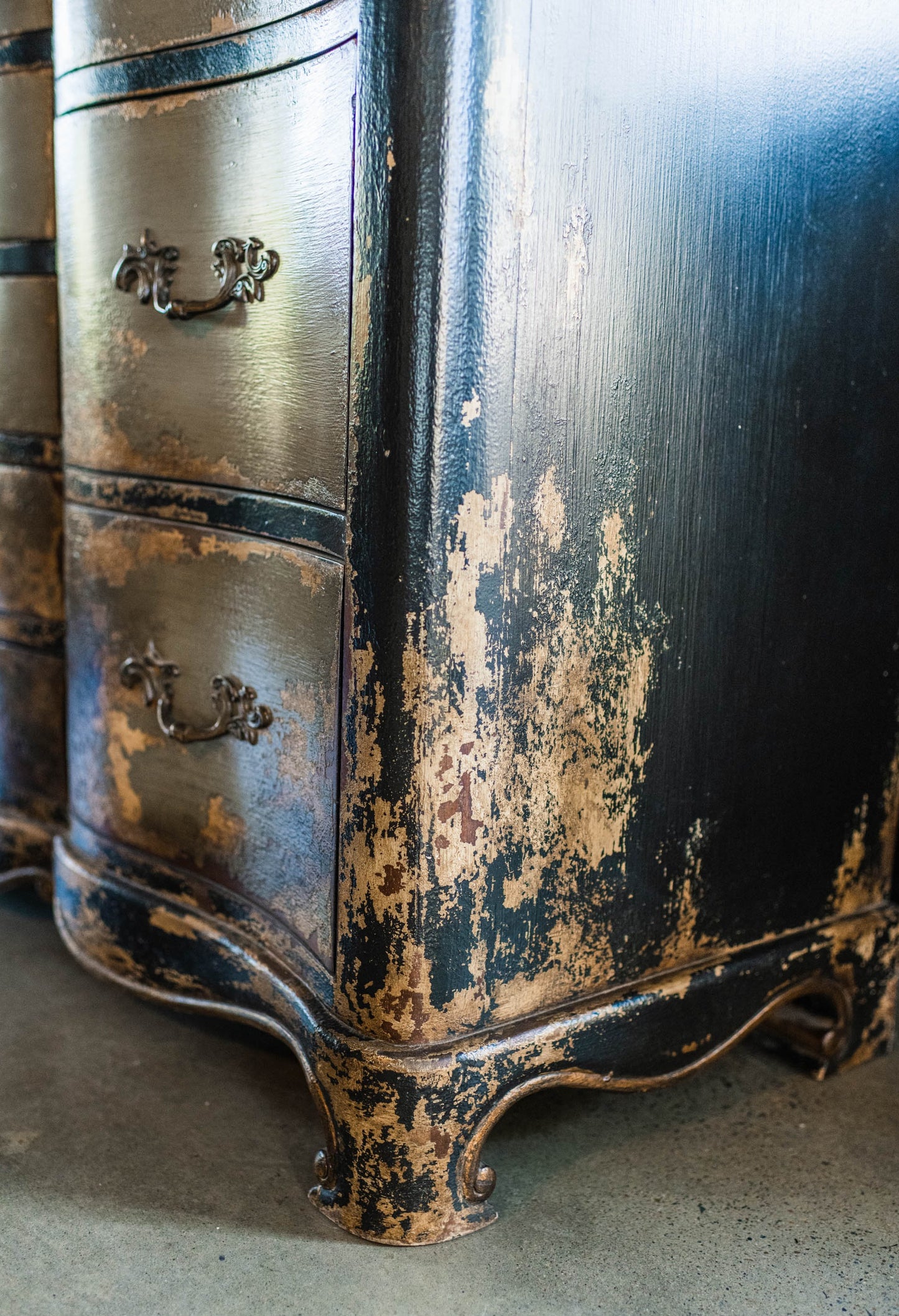 The Raphael Chest Of Drawers is a meticulously handcrafted piece constructed from Mahogany Wood and artfully finished with a distressed aesthetic to give it a vintage French appearance. Corner