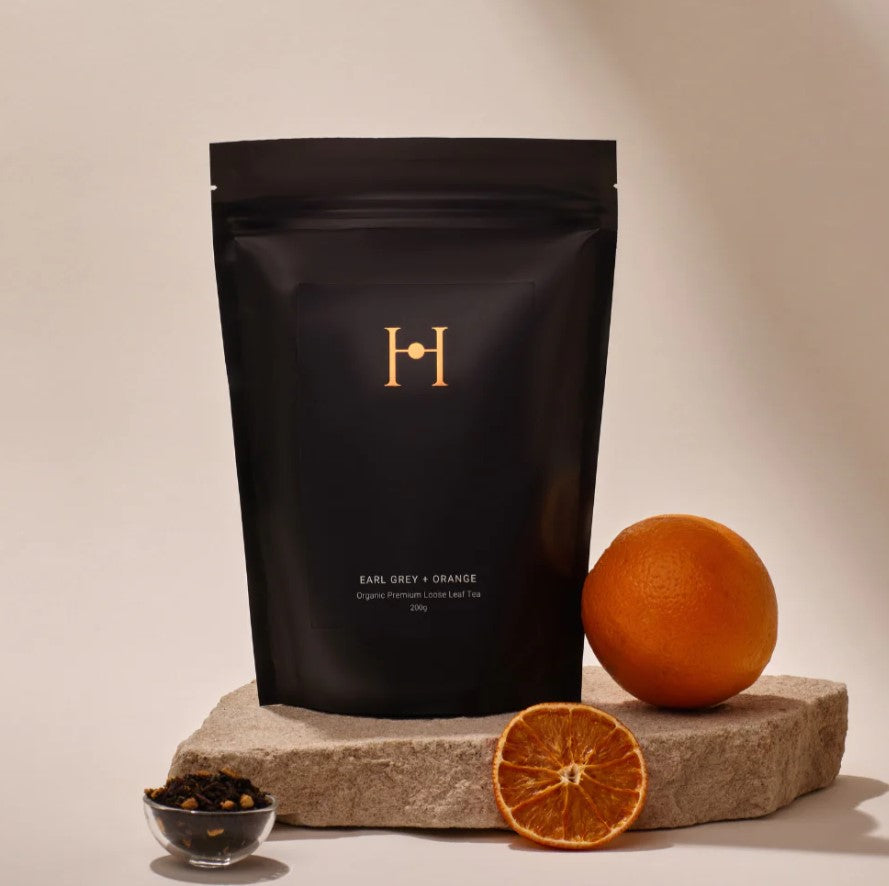 An elegant, classic tasting blend of organic Assam black tea rich in antioxidants, paired with botanical compounds imparting a beautiful fragrant top note of natural Bergamot essential oil with the addition of citrus orange peel. Organic Hand blended in Australia Not tested on animals Vegan friendly 200g. Front