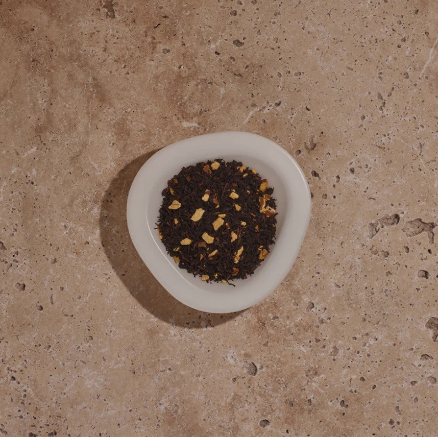An elegant, classic tasting blend of organic Assam black tea rich in antioxidants, paired with botanical compounds imparting a beautiful fragrant top note of natural Bergamot essential oil with the addition of citrus orange peel. Organic Hand blended in Australia Not tested on animals Vegan friendly 200g. Detail