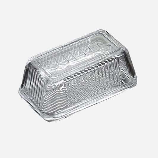 The Frette Glass Butter Dish has a classic look to fit any decor style. Practical and timeless, this piece is designed to offer everyday convenience as it's dishwasher safe.