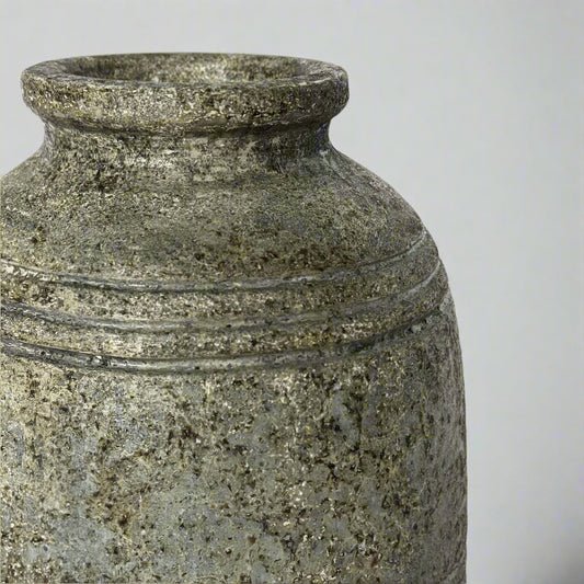 Pedesaan Distressed Grey & Cream Terracotta Vase