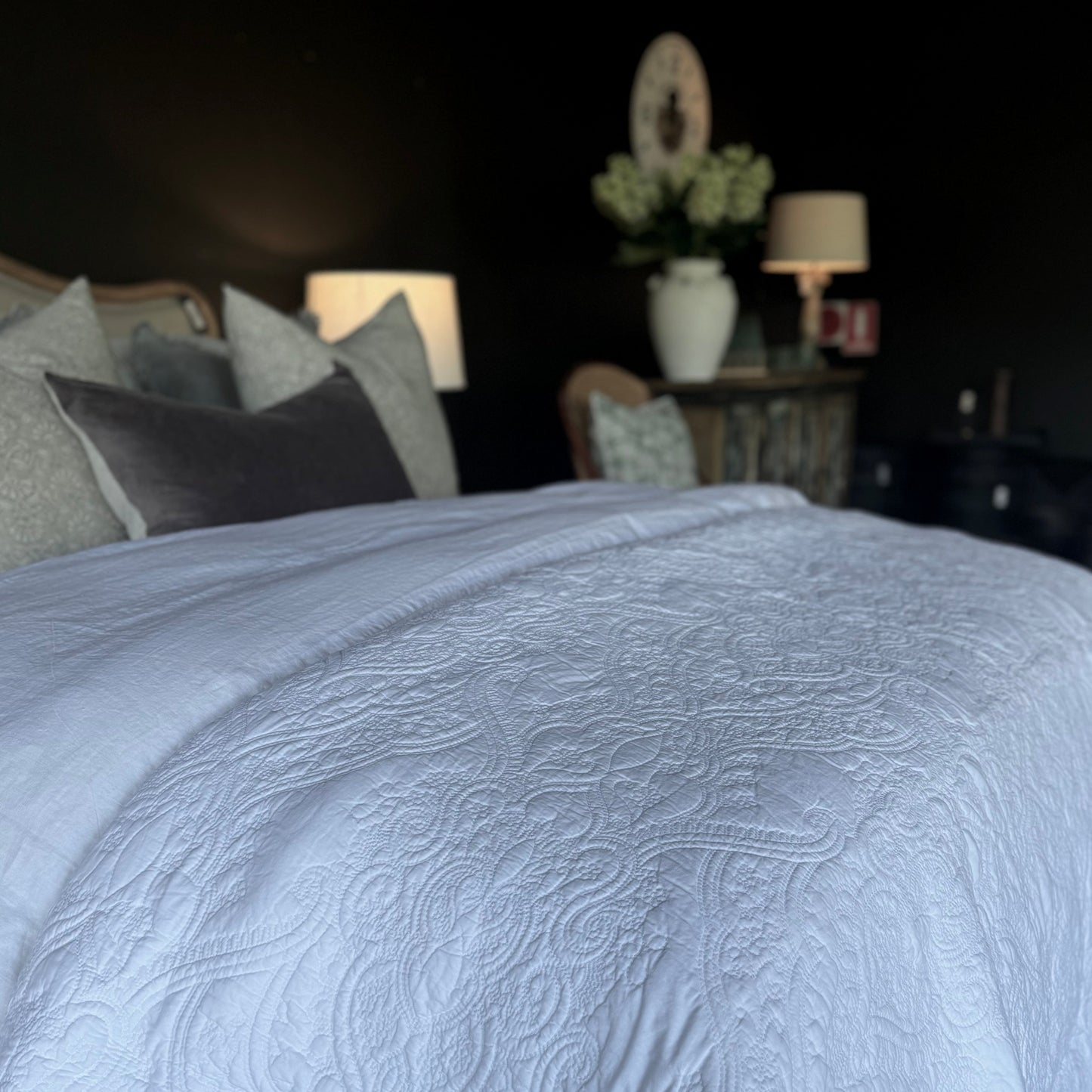 This Provence Damask 100% cotton quilt exudes both comfort and style. Featuring a charming and timeless pattern with intricate cross stitching, it's sure to add a touch of elegance to your bedroom. Crafted with soft and luxurious 100% cotton fabric and wadding, it's also conveniently machine washable on a delicate cycle. Styled.