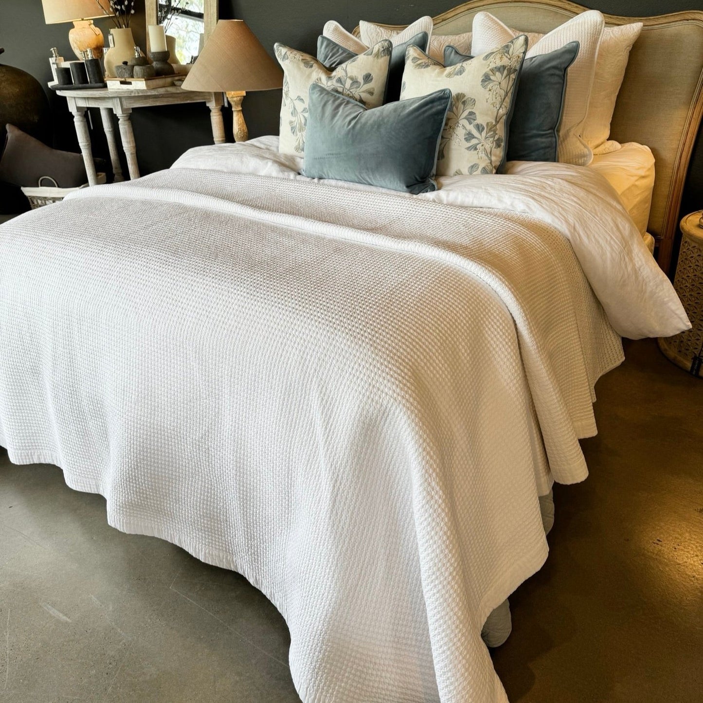 The Claudette White Cotton 100% Cotton Quilt/Coverlet exudes both comfort and style. Featuring a charming and timeless pattern with intricate cross stitching, it's sure to add a touch of elegance to your bedroom. Crafted with soft and luxurious 100% cotton fabric and wadding, it's also conveniently machine washable