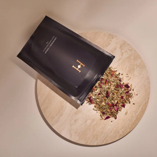 A refreshing and uplifting botanical tisane blend which is caffeine free and high in antioxidants and minerals. This blend has citrus middle notes of Lemongrass and Lemon Myrtle with a warm, spicy undertone of Ginger, completed with delicate fragrant top notes of Rose. Organic Hand blended in Australia Not tested on animals Vegan friendly 100g. Detail