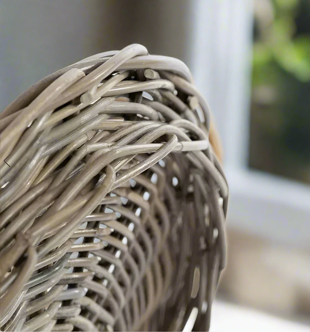 Handmade with gorgeous rattan, experience the perfect solution for organising soiled clothes with this sturdy and stylish laundry basket. With built-in handles for effortless transportation, laundry day has never been easier. Embrace its rustic charm.