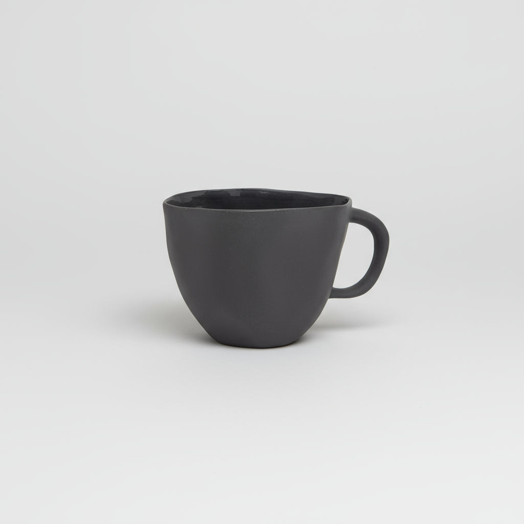 Amaï Ceramic Cup With Handle - Charcoal