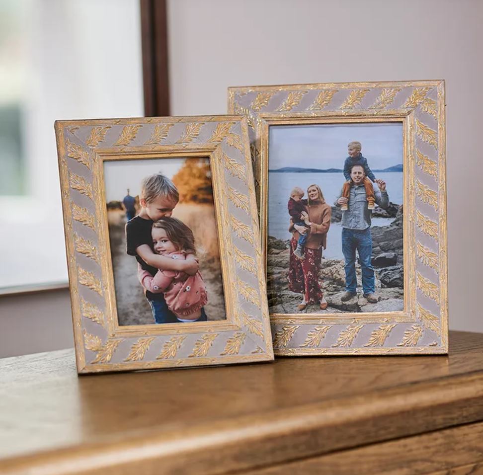 Embossed Leaves Photo Frame 5" x 7"