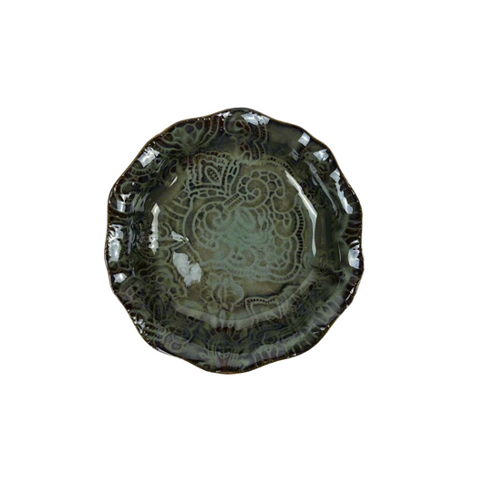 The small bowl is the prettiest shape with a gorgeous fluted top. It's shallow depth makes it ideal to serve fruit and desserts or the ideal size for a breakfast granola. All pieces in the collection are practical for everyday convenience and can be used direct from the oven to the table. They are also safe to use in the microwave and dishwasher.