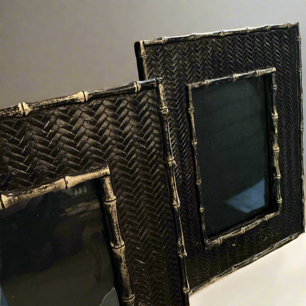 The Matteo Dark Rattan Photo Frame with bamboo-inspired edging is an ideal choice for showcasing cherished photographs. Detail