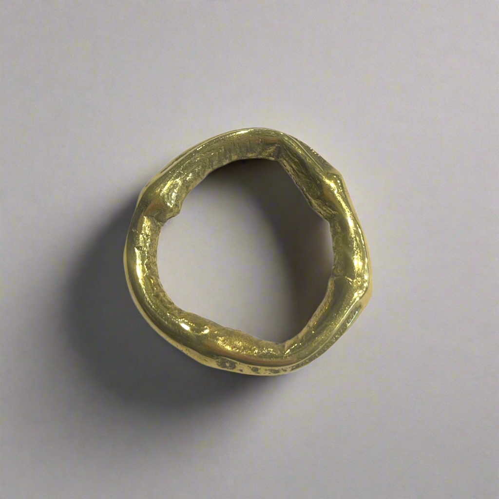 Our brass bamboo shaped napkin rings instantly elevate napkins and table settings. Detail
