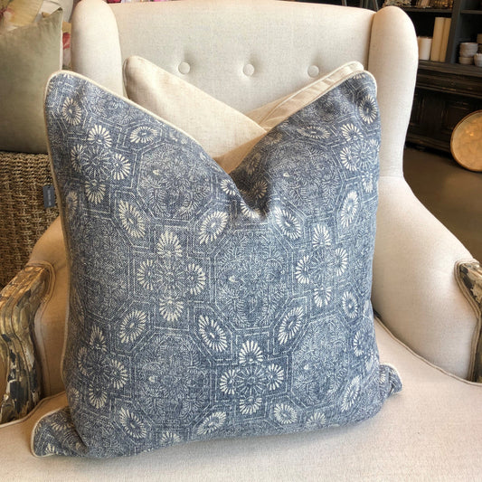 Indulge in luxury with this beautifully crafted Positano Linen & Cotton Art Deco Oatmeal Blue Cushion. Its deep blue pattern and neutral piping will bring a pop of colour to your space, while the reverse side features a simple yet elegant neutral fabric. And for the ultimate comfort, it comes with a plush feather insert.