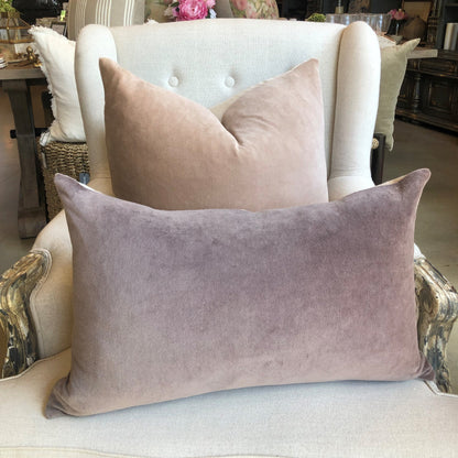 The Fontainebleau Cotton Velvet & French Linen Reversible Lumbar Charcoal Cushion is a high-quality plain cotton short pile velvet and natural flax French linen cushion. The ideal two-sided design offsets the sumptuousness of main décor, creating perfectly smooth and sophisticated feel for your home.