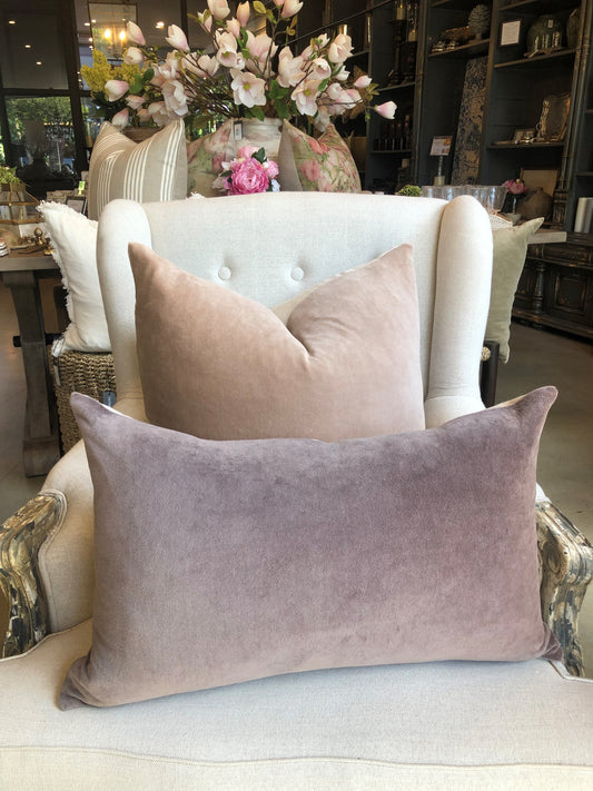 The Fontainebleau Cotton Velvet & French Linen Reversible Lumbar Charcoal Cushion is a high-quality plain cotton short pile velvet and natural flax French linen cushion. The ideal two-sided design offsets the sumptuousness of main décor, creating perfectly smooth and sophisticated feel for your home.