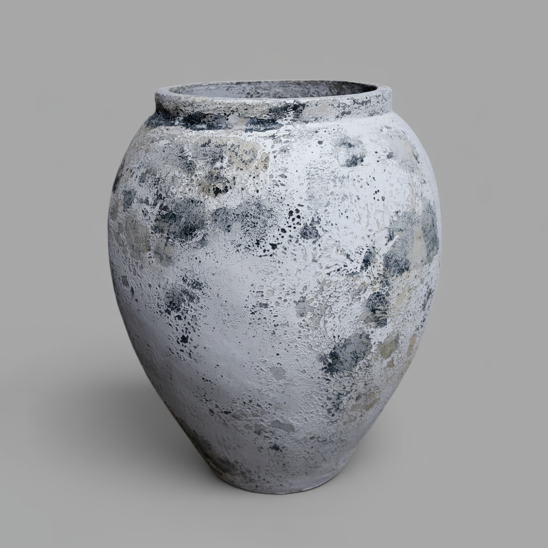 Rocco Distressed Pot