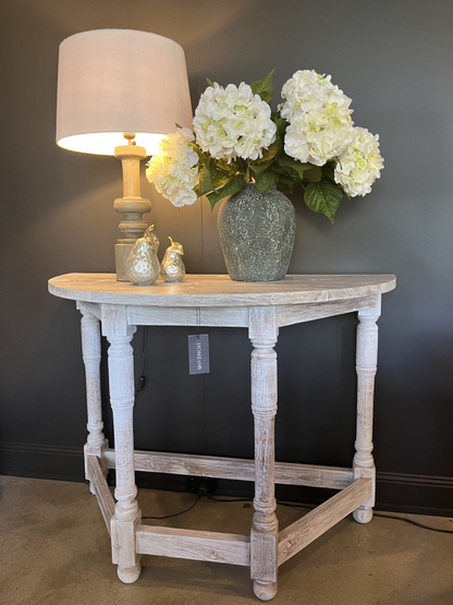 Hand crafted from solid teak, the Avignon Console Table showcases classic, curved lines add a timeless aesthetic to any home. Detail