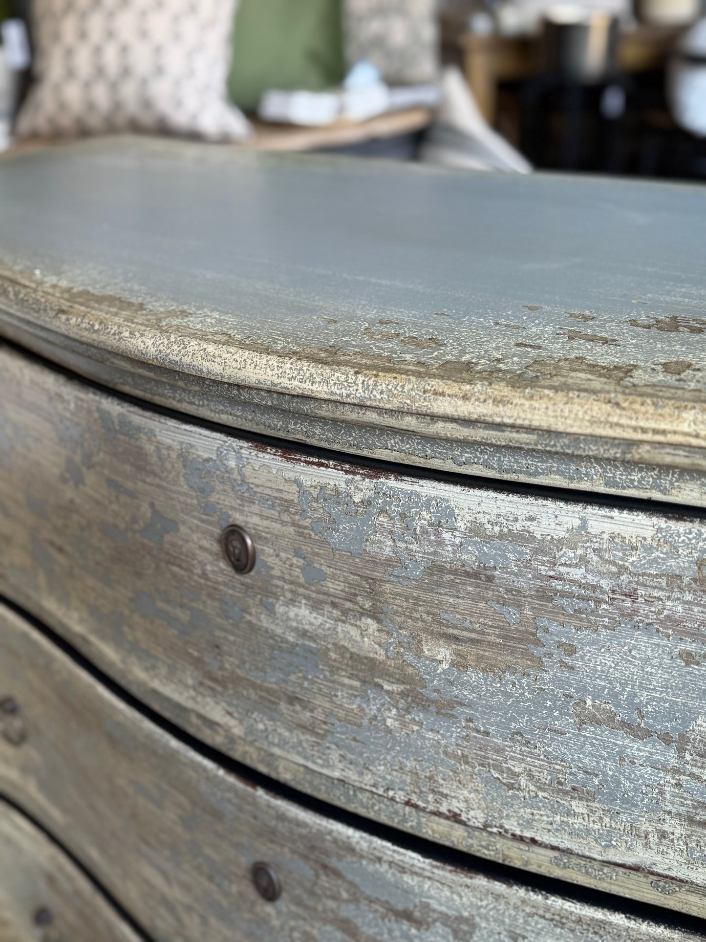 Bourges Distressed 3 Drawer Dresser