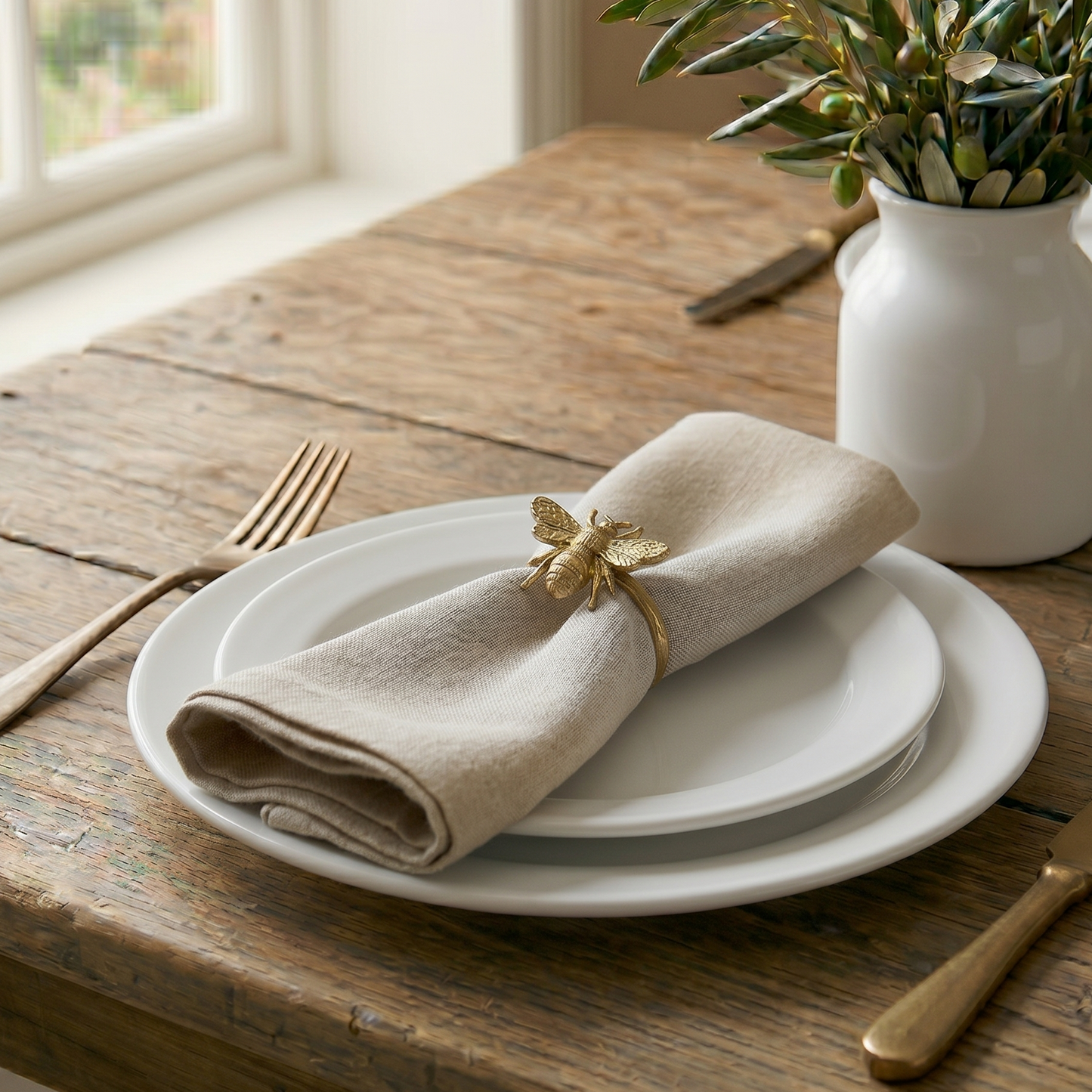 Bee Brass Napkin Ring