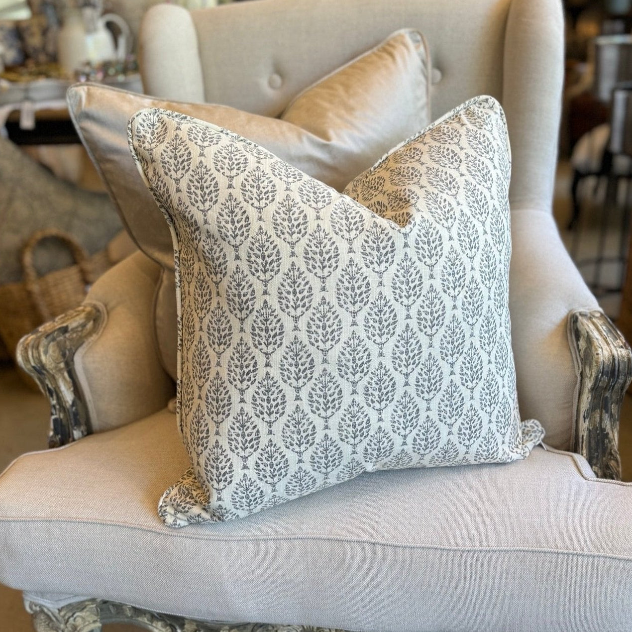 Crafted from Slender Morris' sumptuous heavyweight linen cotton blend fabric, this stand-out Grey Kemble Patterned Cushion displays a rich green base adorned with delicate pastel tones, creating an elegant and graceful accompaniment to your plush home decor.


Dimensions:&nbsp;50cm X 50cm