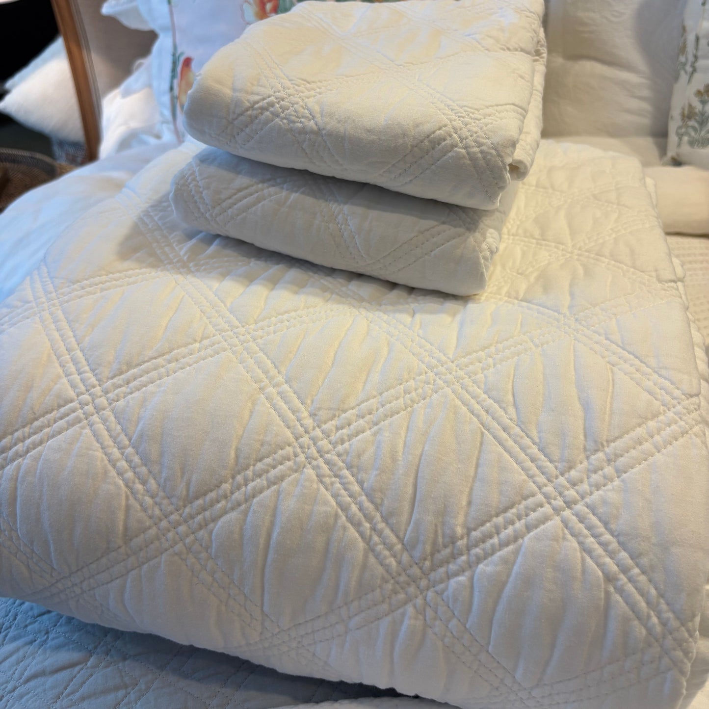 Emilia Triple Diamond 100% Cotton Queen Quilt - White