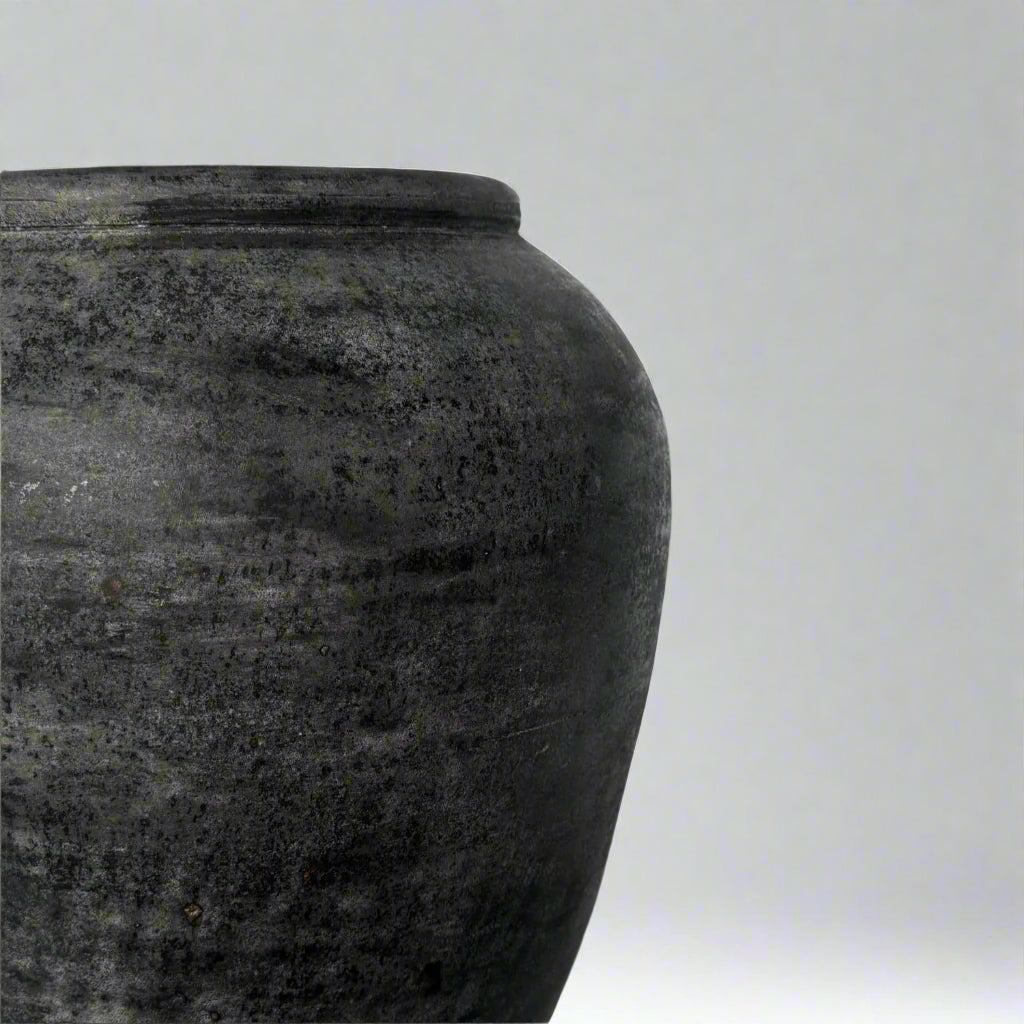 Marcello Distressed Dark Grey Terracotta Pot