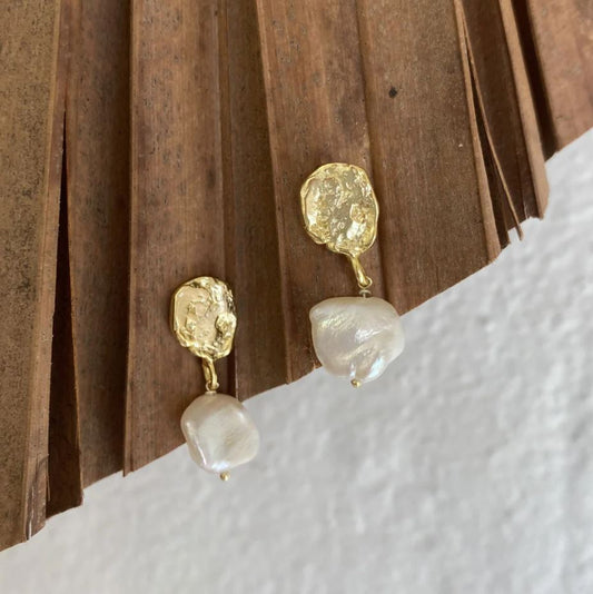 Mendel Freshwater Pearl & Gold Earrings
