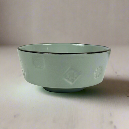 Add a subtle elegance to your dinner table with the Domah Light Blue Cereal Bowl. Its lightly-coloured design is accented with distinctive grey edges and features the unique symbolism of Indonesian archipelagos. Crafted exclusively by HOME by MB, this bowl offers a timeless look that instantly upgrades any home décor.