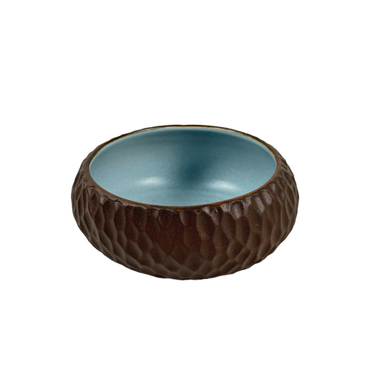 The exquisite Blue Textured Sorrento Rice Bowl features a one-of-a-kind silhouette, ideal for elevating your dining experience with enduring elegance.