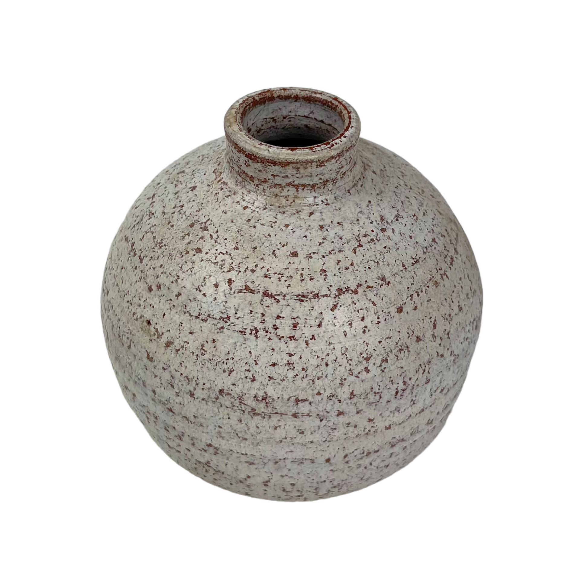 This beautiful rustic Pompeii White Terracotta Vase with neutral white tones makes it perfect for the bedroom, to place on a bedside table or as part of the living room decor. Top.