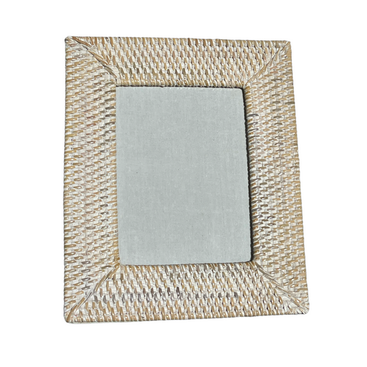 Lovingly handwoven our Whitewashed Rattan Photo Frames encases your favourite memories with natural warmth. This frame takes centre stage with its unique look and feel, adding an abundance of character to your side table or nightstand.
